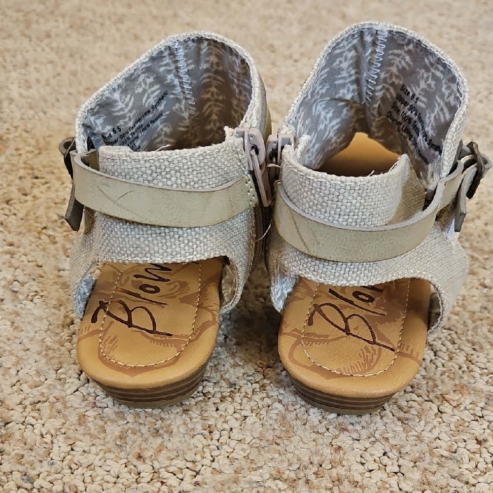 Blowfish Cream Malibu Sandals with Ankle Wrap and Adjustable Strap - Picture 6 of 12